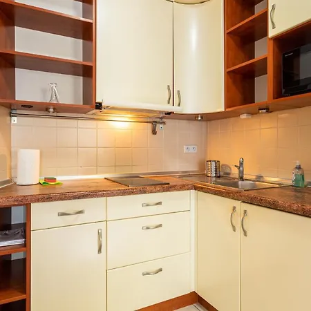 Relax Victus Sobieskiego Z Parkingiem By Renters Apartment Sopot
